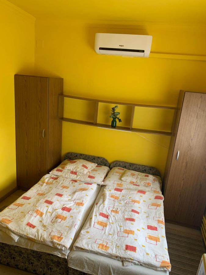 Zsuzsa Apartman Hajduszoboszlo Exterior photo