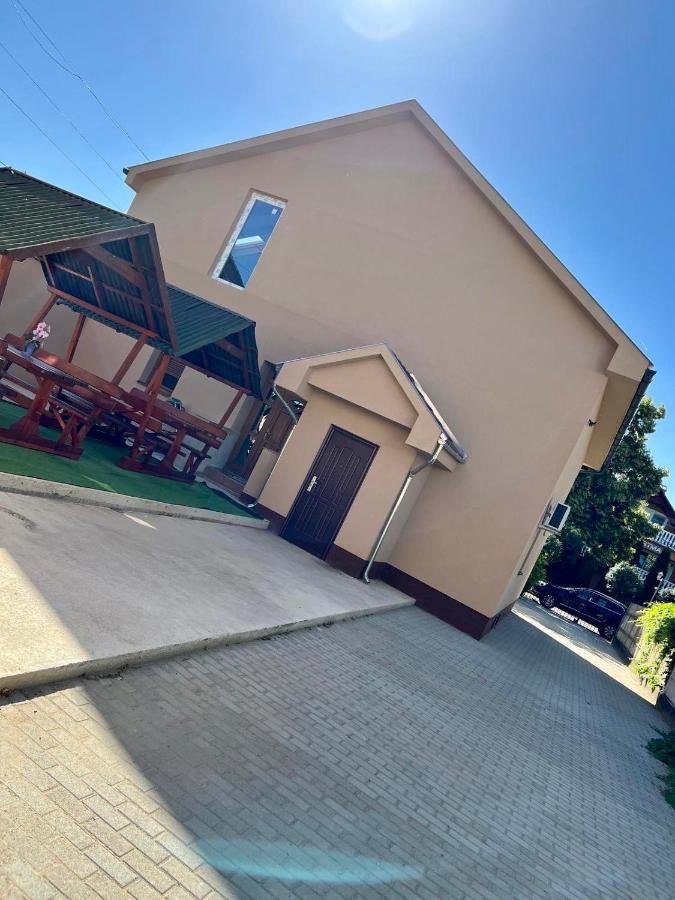 Zsuzsa Apartman Hajduszoboszlo Exterior photo